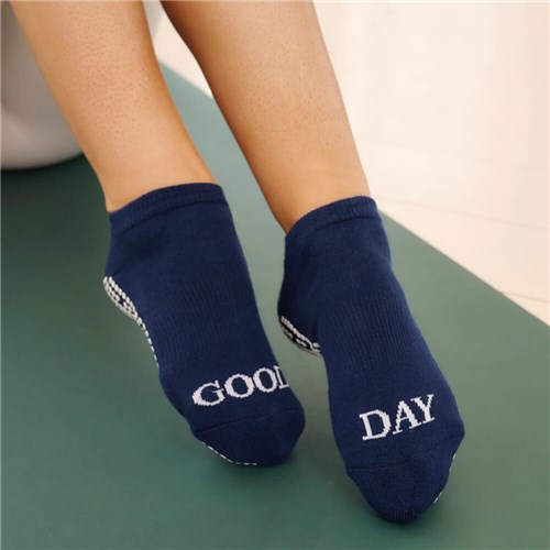 670026-move-active-low-rise-grip-sock-good-day-navy-1