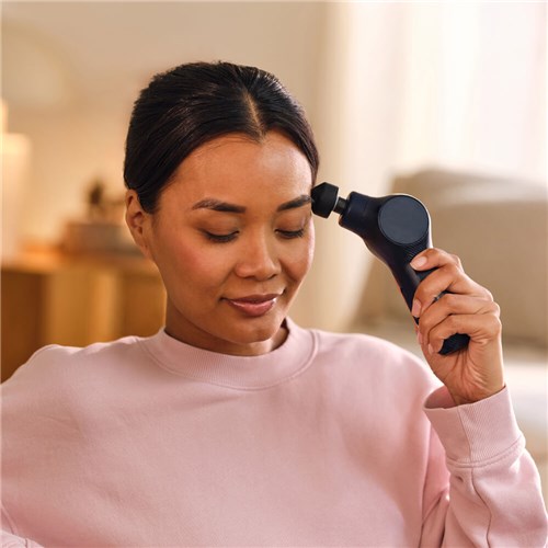 RT0004424-6A40-therabody-thermFace-massager-1