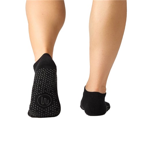 WEB-99530B-move-active-non-slip-pilates-socks-black-1