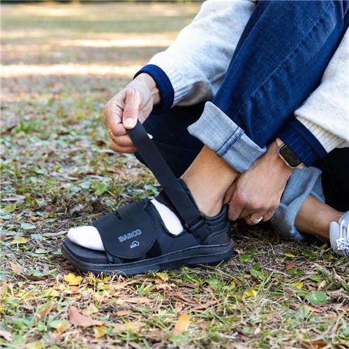 WEB-DMSS-darco-med-surg-shoe-1