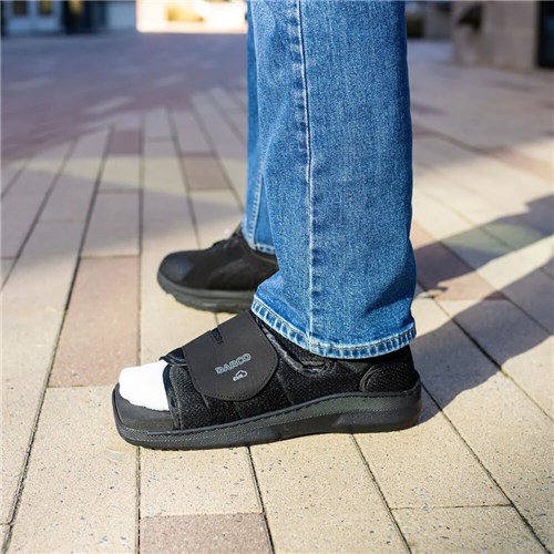 WEB-DMSS-darco-med-surg-shoe-1