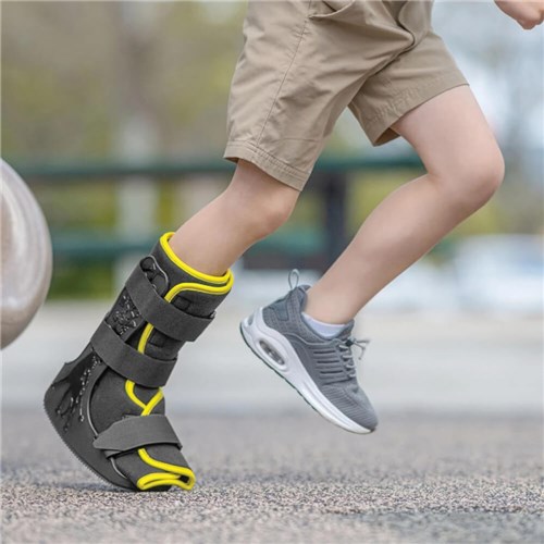 WEB-MINI-minitrax-paediatric-walker-1